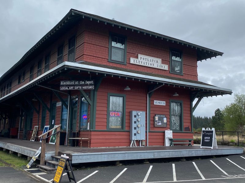 Wander These 8 Idaho Depots That Became Shops And Museums - Decor Hint WI&M Historic Railway Depot in Potlatch