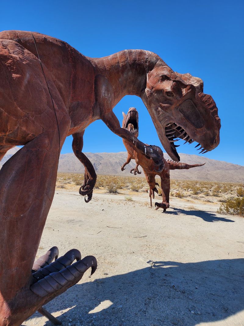 Borrego Springs: Desert Stars And Metal Dinosaurs