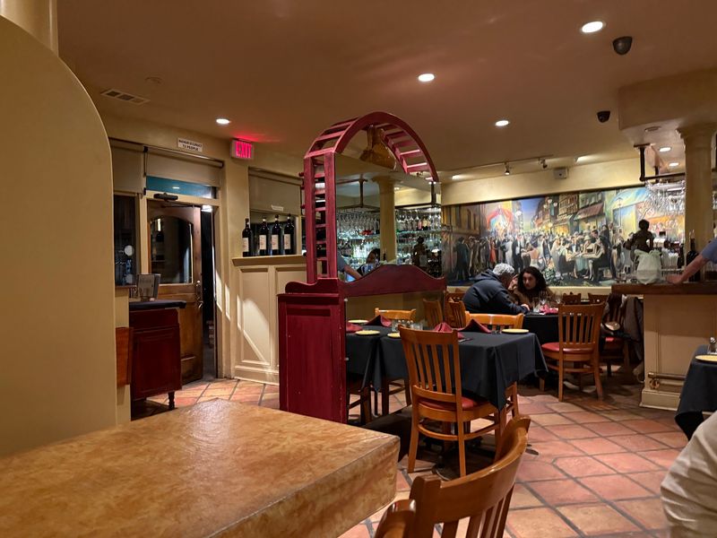 This California Town Of Fewer Than 4,000 People Somehow Has More Than 60 Restaurants - Decor Hint Carmel's Bistro Giovanni - Italian Favorites In A Courtyard Setting