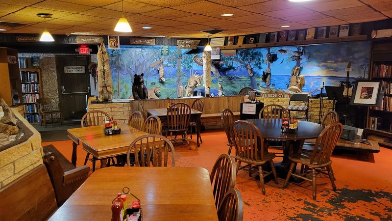 A Swamp-Edge Dining Room at the End of County Road 325