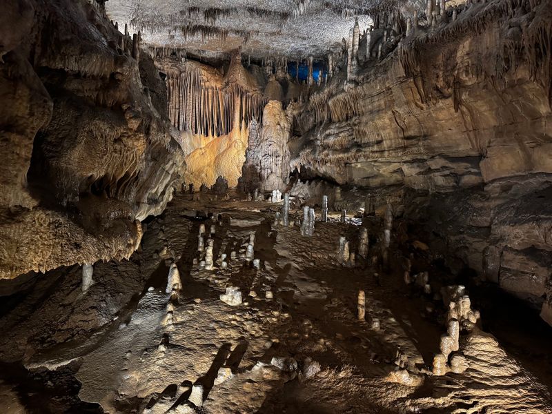 Marengo Cave