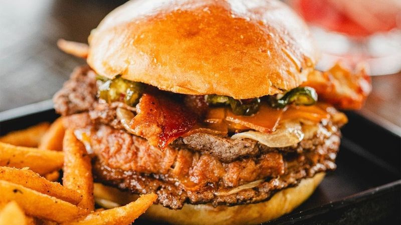Most People Don'T Know This Humble Ohio Spot Serves One Of The State'S Best Burgers - Decor Hint Burgers Built On Basics, Not Gimmicks