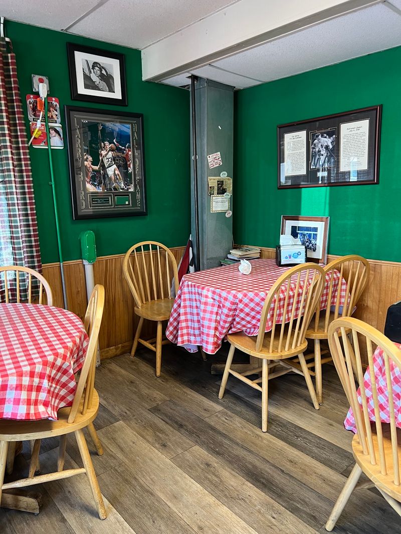 Dee’s Deli, Cranston
