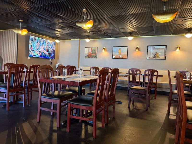 The Dining Room Keeps Things Relaxed