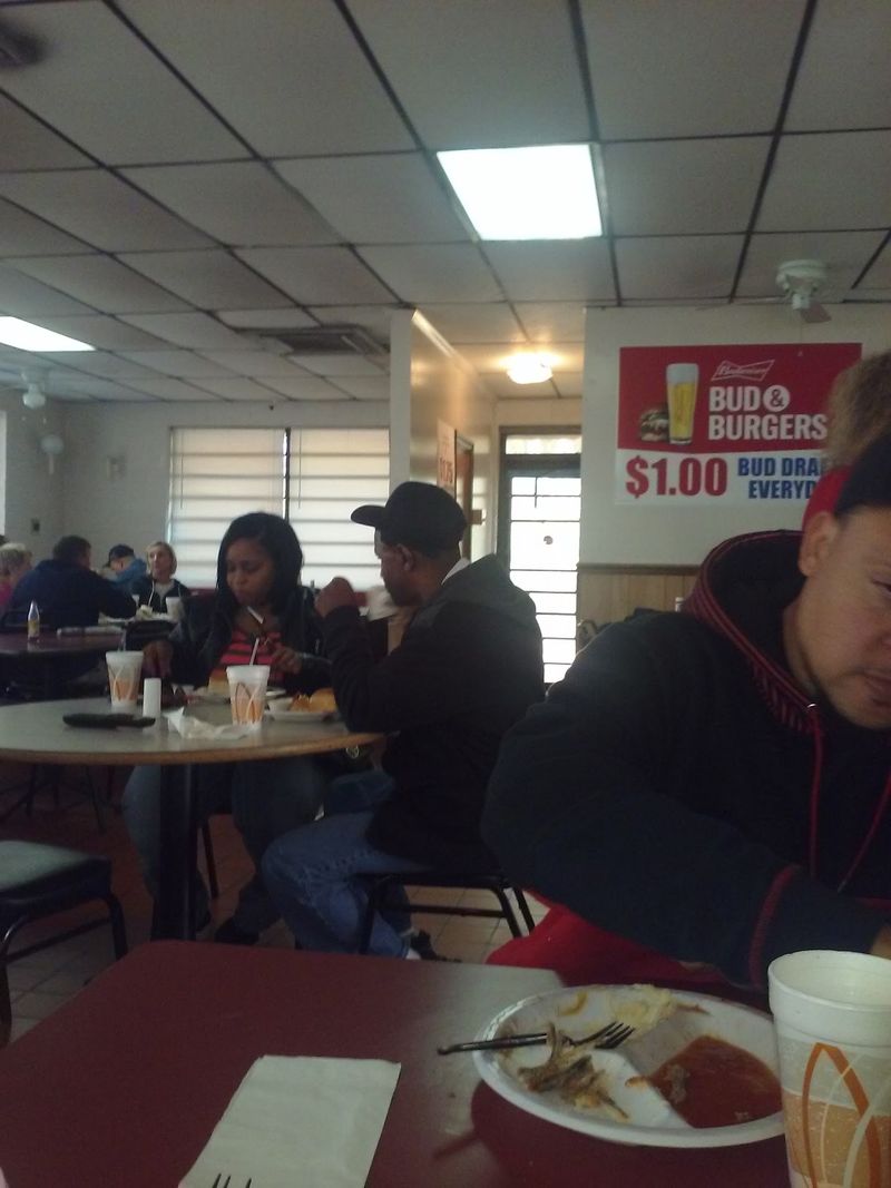 11 Statesville, North Carolina Hole In The Wall Restaurants Locals Keep Coming Back To - Decor Hint Phifer's Hot Wings & Bar-B-Q