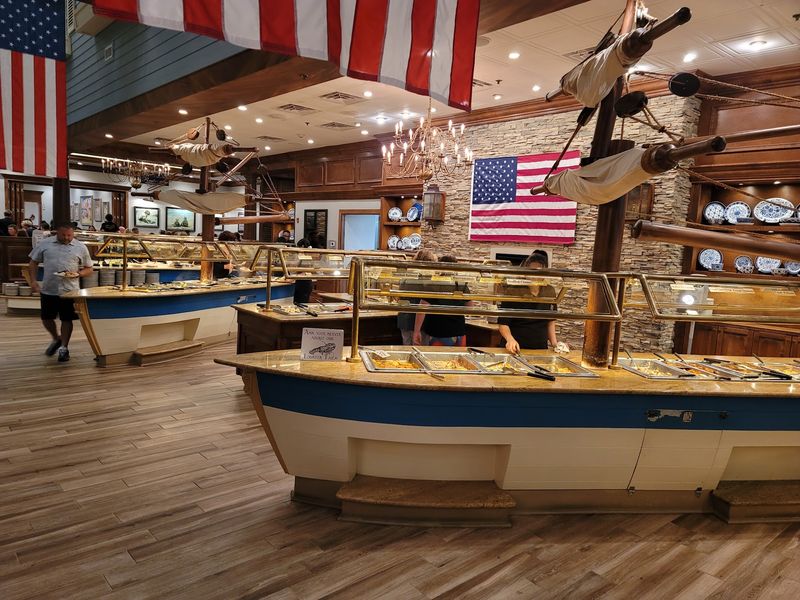 Captain George's Seafood Restaurant, Kill Devil Hills