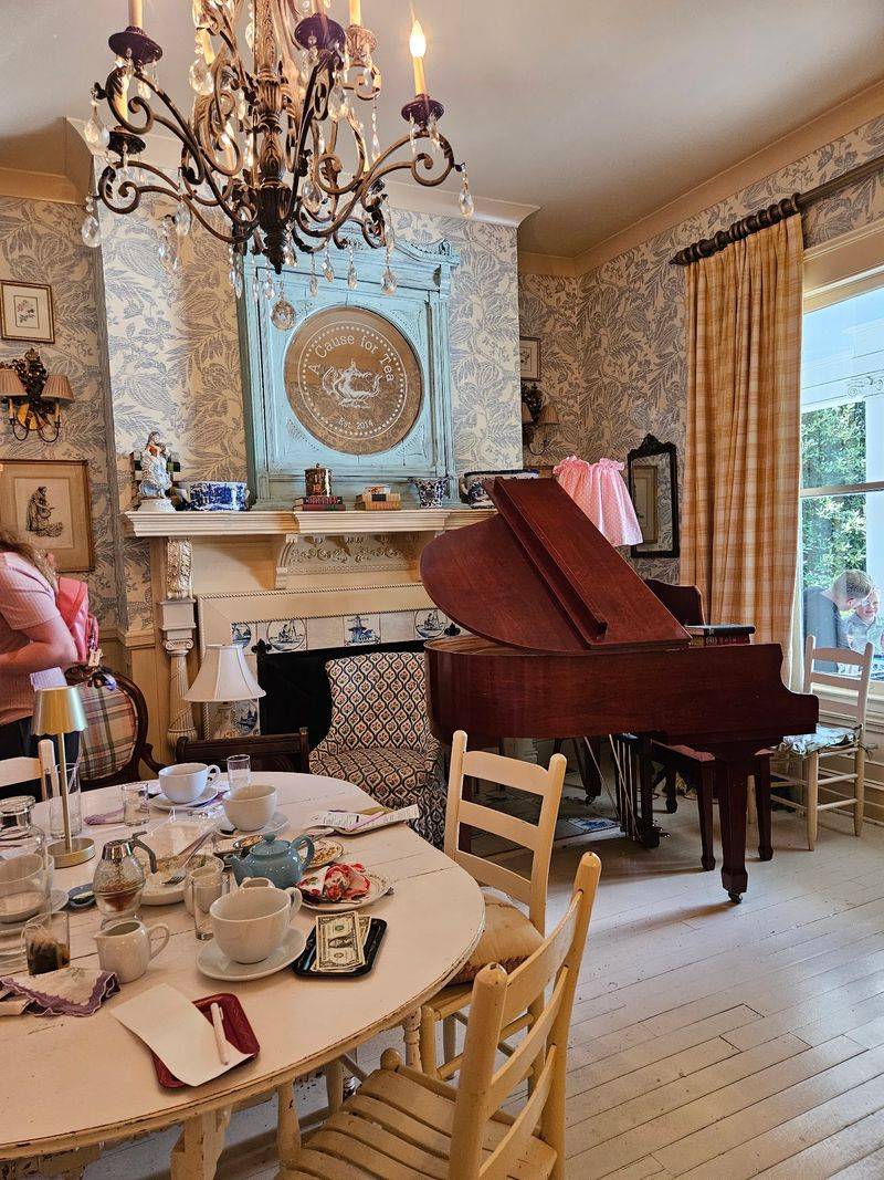 10 North Carolina Hole-In-The-Wall Tea Rooms With Southern Desserts Worth Craving - Decor Hint A Cause For Tea, Monroe