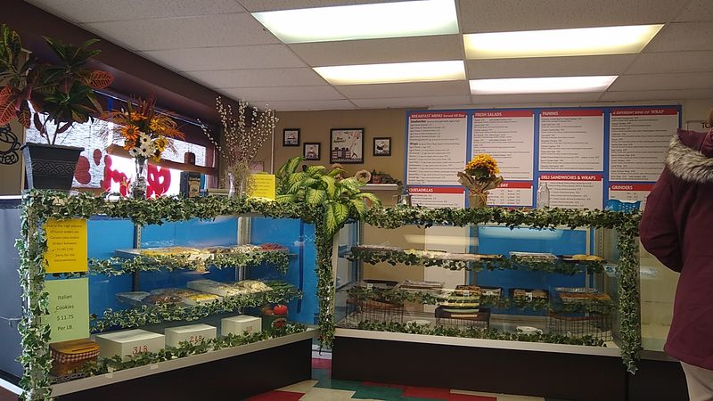 Lori's Deli & Bakeshop LLC, Norwich