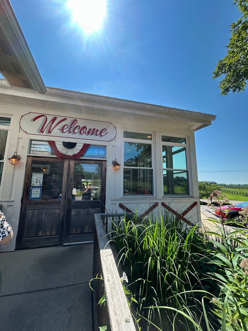 Windy Corner Market