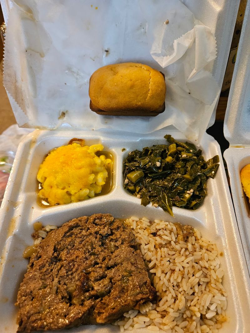 Cozy Brown’s Kitchen, Eight Mile