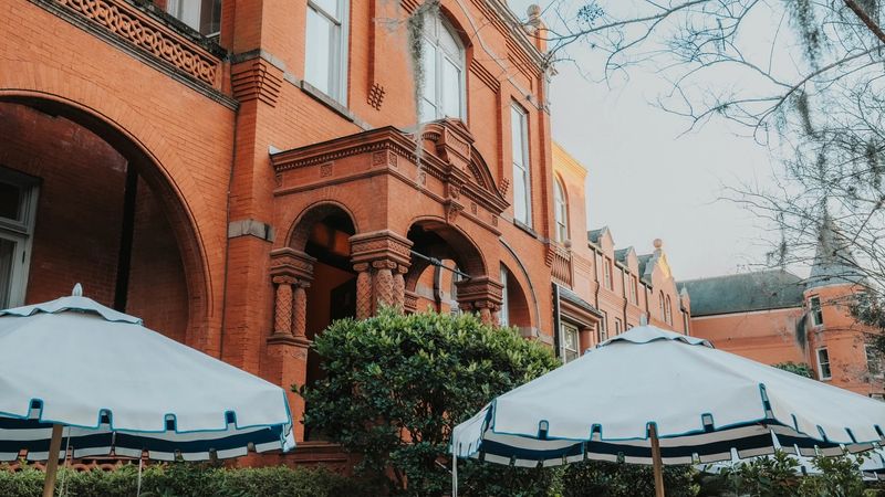 Saint Bibiana, Savannah