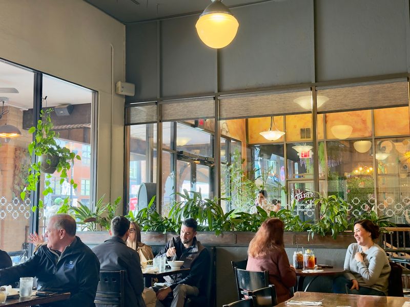 Bistro di Bufala, Visalia