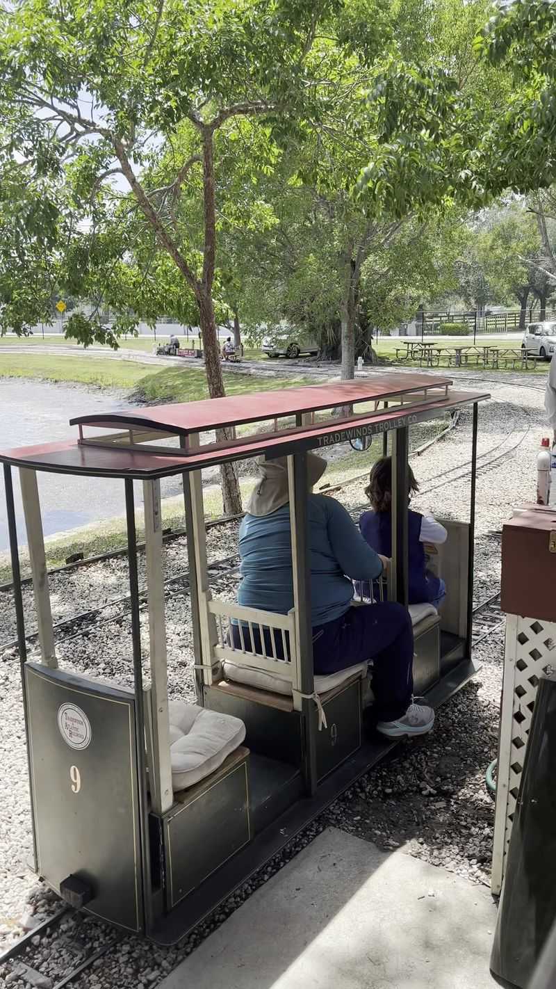 9 Scenic Train Rides In Florida That Feel Like A Fairytale - Decor Hint Tradewinds & Atlantic Railroad