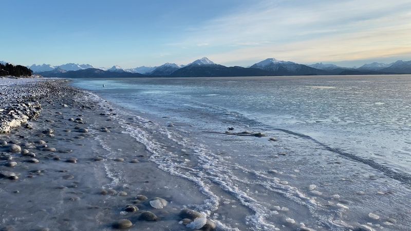 Most Visitors Avoid This Alaska Beach In Fall, But Locals Know It's Perfect For Tidepooling - Decor Hint Make Time To Wander