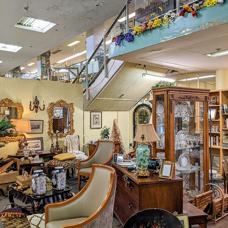 Eastbrook Flea Market & Antique Mall, Montgomery