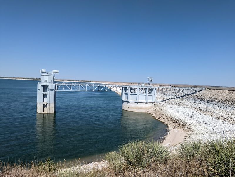 Kingsley Dam and the Decision to Fill the Valley