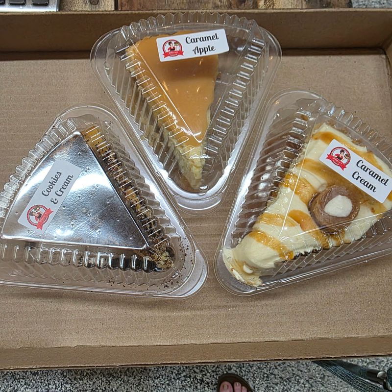 Dessert Keeps Different Hours