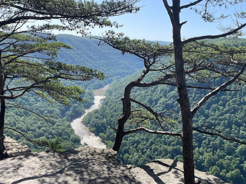 10 Must-Try West Virginia Hikes, Ranked From Gentle To Challenging - Decor Hint Endless Wall Trail, Lansing