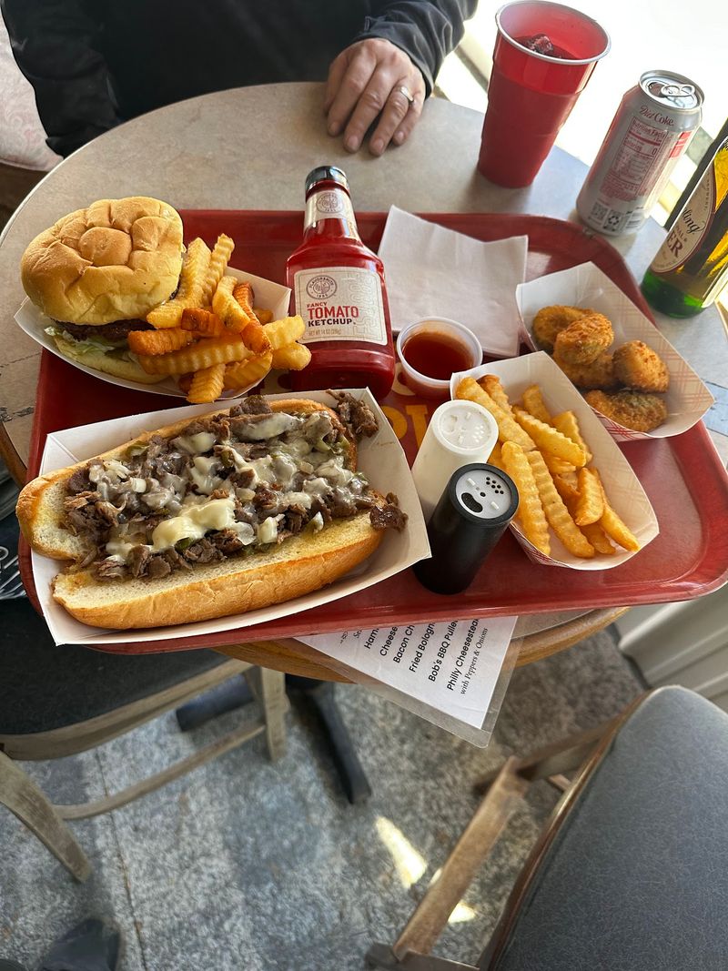 Fatbob's Kitchen Feeds Hungry Travelers
