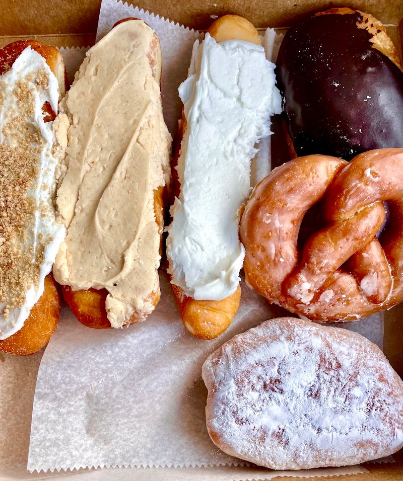 8 Amish Bakeries In Pennsylvania That Sell Out Of Whoopie Pies By Noon - Decor Hint Achenbach's Pastries, Inc, Leola, PA
