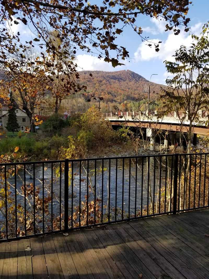 Time Your Trip Carefully Because Fall Color Moves Fast At Higher Elevations