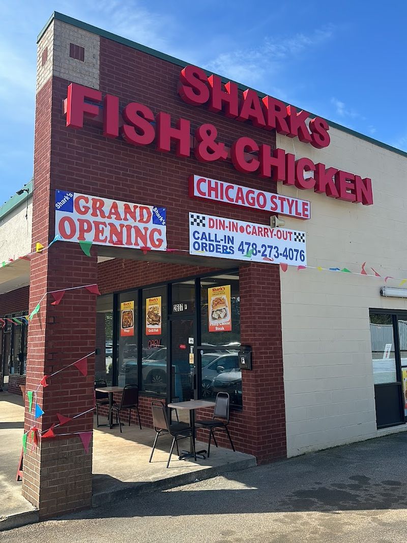 15 Central Georgia Cajun Gems That Locals Love To Keep Secret - Decor Hint Shark's Fish And Chicken Warner Robins