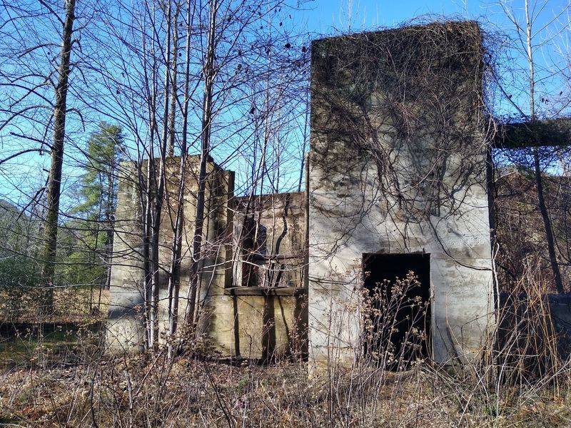 15 Abandoned North Carolina Places With Stories Creepier Than Any Haunted House - Decor Hint Mortimer, Collettsville
