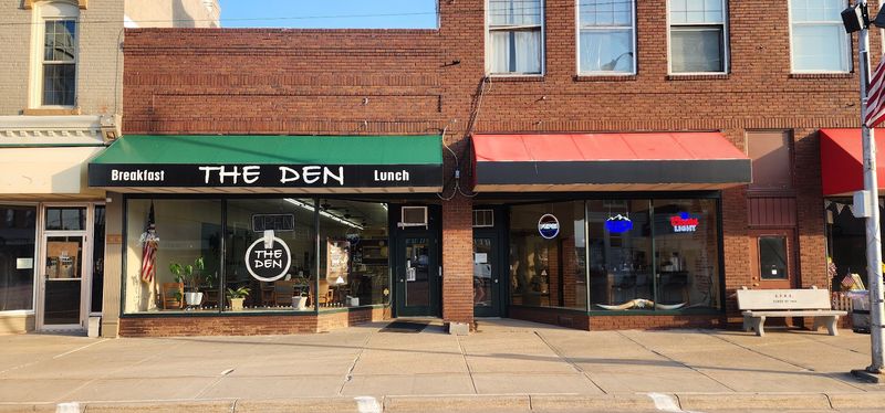The Den & Sweet Stop, St Paul