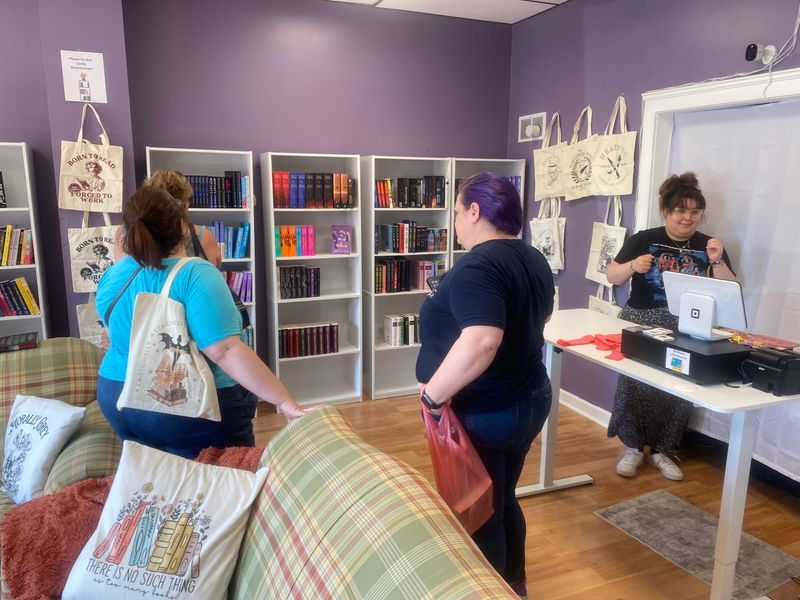 Tropes Romance Bookshop