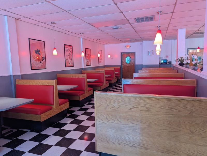 Pop’s Classic Diner, Ridgefield