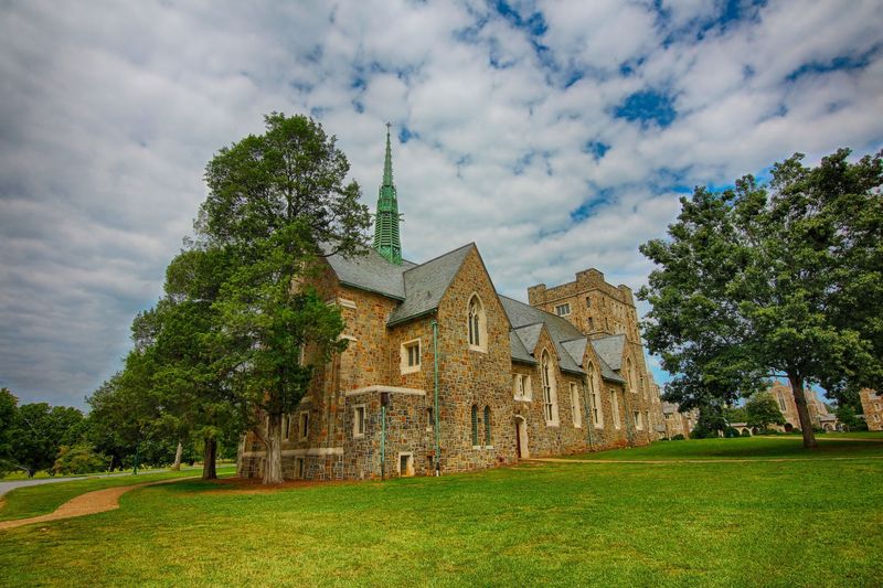 This Small Georgia College Has The World's Largest Campus And Is Ranked One Of The Best Values - Decor Hint LifeWorks Turns Students Into Paid Professionals
