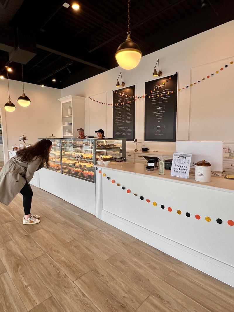 10 Bakeries In Lexington, Kentucky Worth The Drive For A Single Slice - Decor Hint Caramanda's Bake Shop