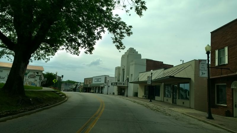 9 Historic Georgia Towns Making A Remarkable Comeback - Decor Hint Hogansville