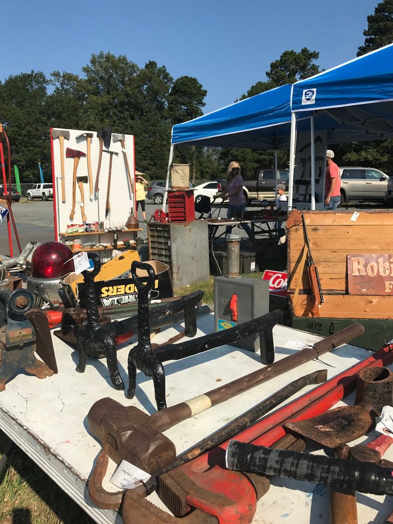 A Man Cave, Boutiques, And A Splash Pad Walk Into A Market