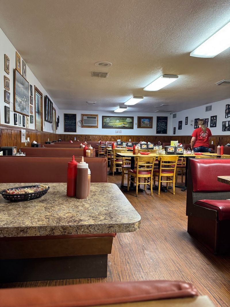 This Rustic Florida Restaurant Is Famous For Oysters Served Raw, Steamed, And Fried - Decor Hint Pie, Timing And Planning Ahead