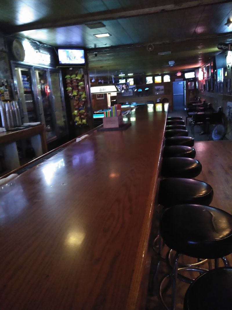 This Nearly 50-Year-Old Idaho Cowboy-Inspired Restaurant Is Cash-Only And Locals Swear By The Food - Decor Hint A Detour Into This Tiny Idaho Town Can End With One Seriously Filling Meal