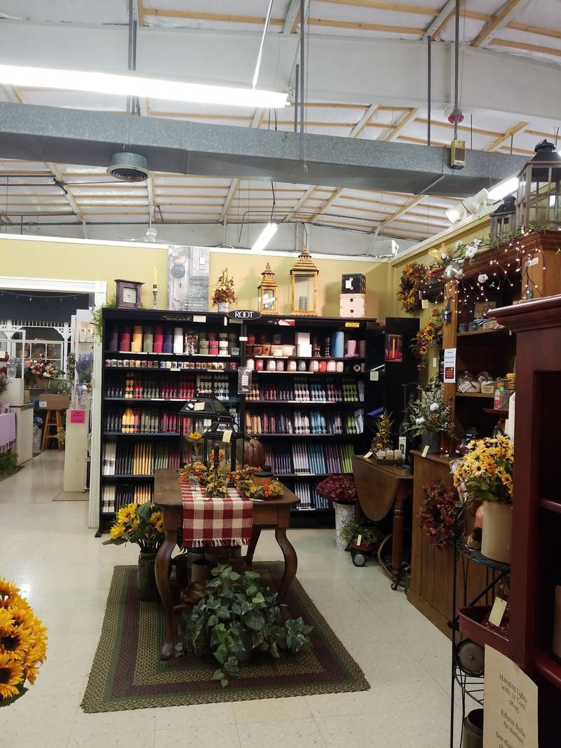 Crafts Worth Browsing Slowly