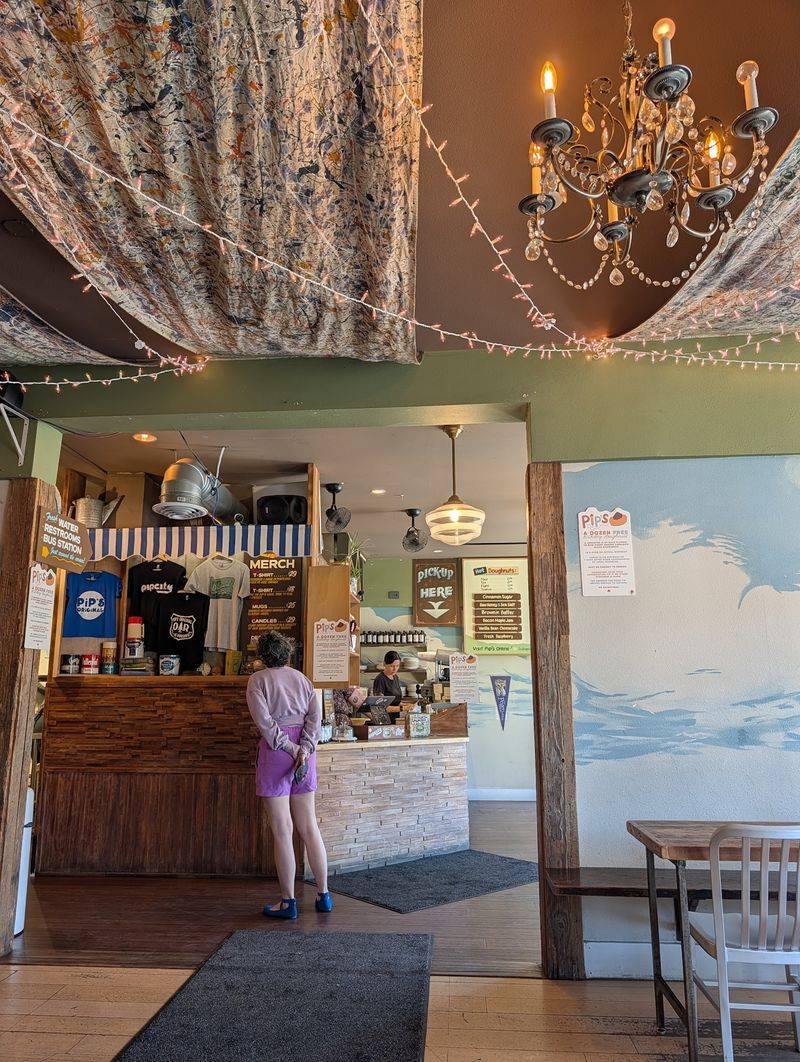 We Ranked 10 Oregon Donut Shops From Good To Surprisingly Addictive - Decor Hint Pip's Original Doughnuts & Chai