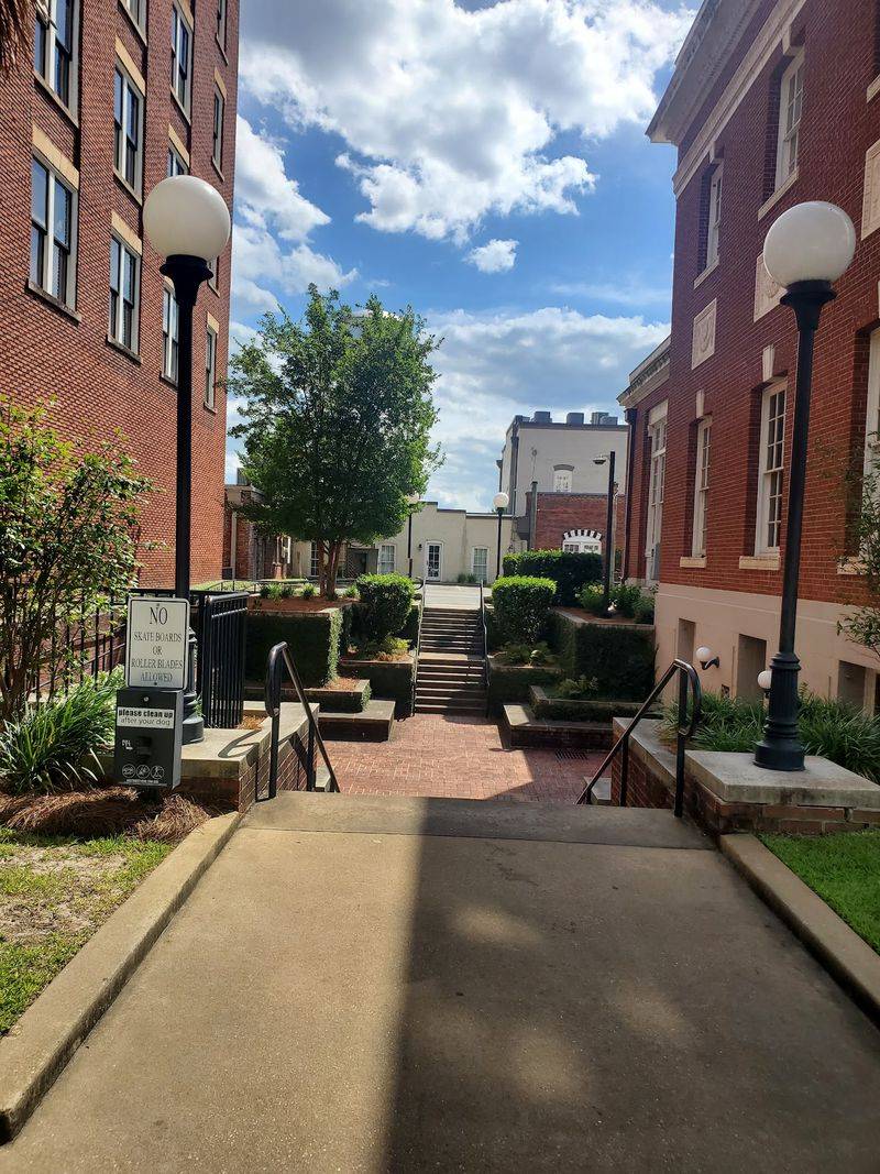 Thomasville - Red Brick Streets And The City Of Roses