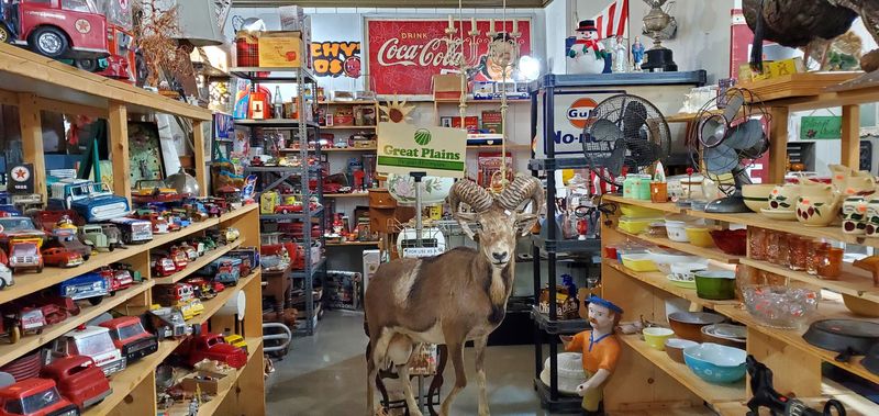Green Olde Deal Antique Mall, Sevierville