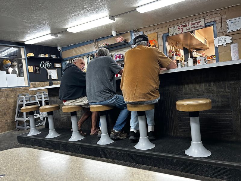 Jeri's Jumbo's Cafe