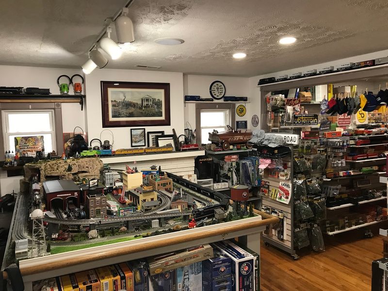 Model Train Fans Could Lose An Entire Afternoon Inside This Old-School Kentucky Hobby Shop - Decor Hint A Family Shop With Real Tracks Out Back