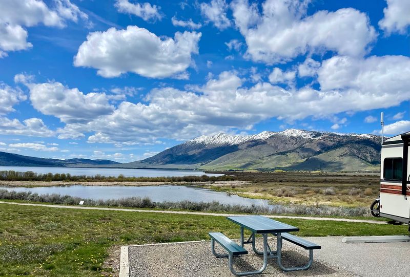 Lakeside Campsites And Cabins
