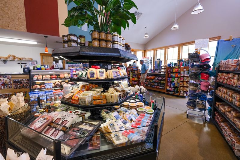 These 10 North Carolina Country Markets Are Must-Visits For Fresh Bread, Meats, And Pastries - Decor Hint Wee Winks Market & Deli, Duck