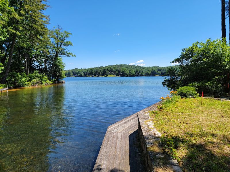 Most Travelers Head To Highlands And Miss This Quiet North Carolina Mountain Town Entirely - Decor Hint The Quiet Mountain Community Hiding Between Brevard And Highlands