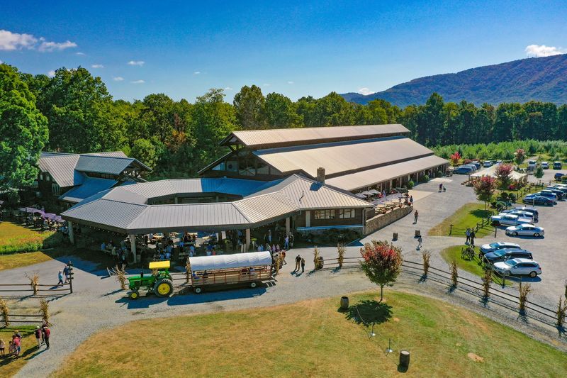 Jeter Mountain Farm, Hendersonville