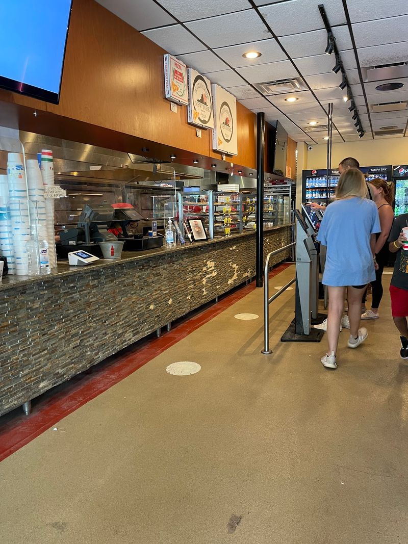 Counter Service That Moves Fast