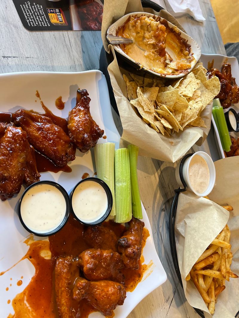 Island Wing Company Grill & Bar, Tallahassee