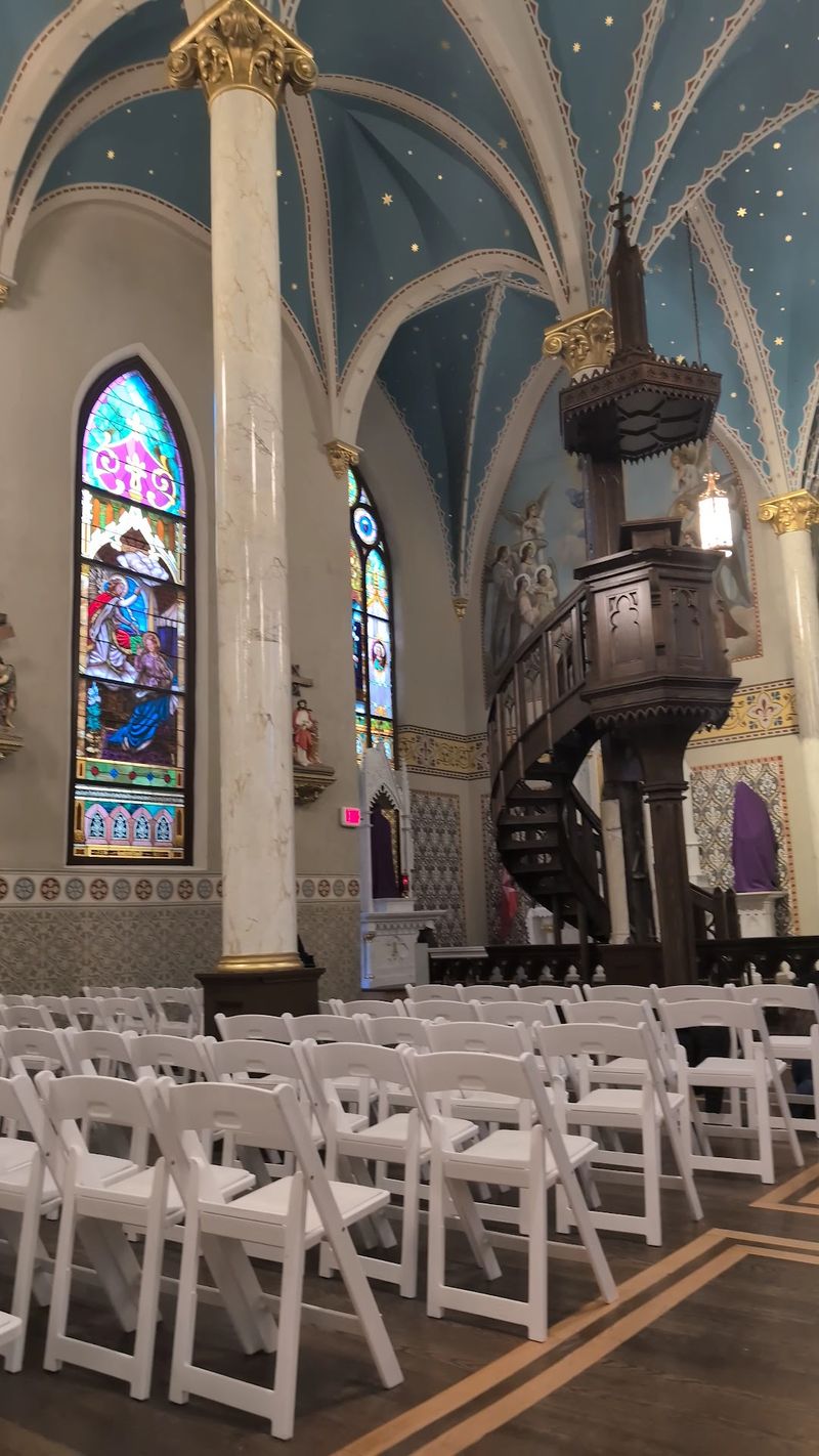 This Historic Tennessee Church Is Filled With Painted Ceilings And Brilliant Stained Glass - Decor Hint Font, Pulpit, And Altars