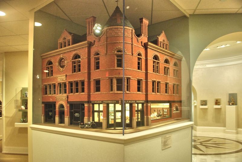 Why Visitors Are Falling Hard For This Small Historic Town In Kentucky - Decor Hint A Museum Where Tiny Rooms Steal The Show